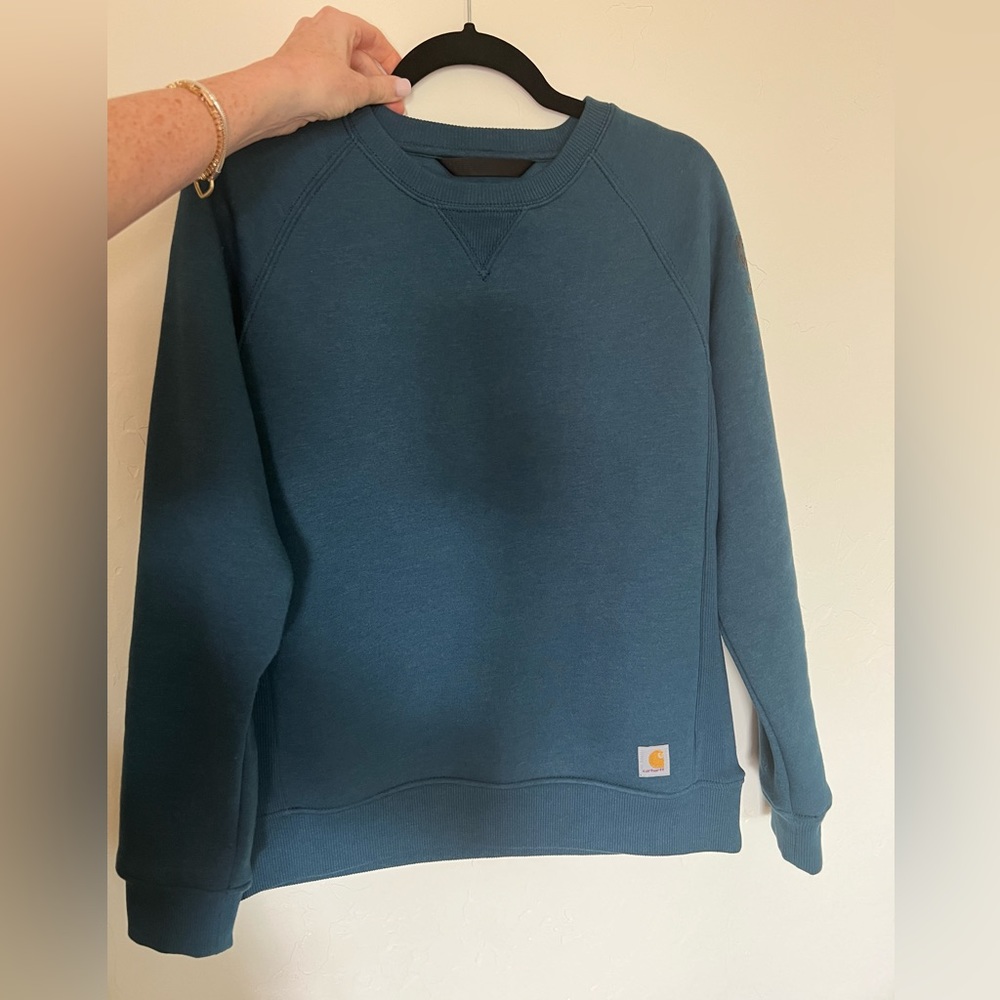 Carhart crewneck sweatshirt womens M